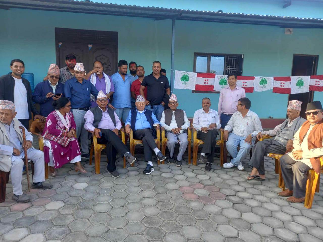 नेपाली काँग्रेस देवचुली नगरसमितिको चियापान तथा दशैं शुभकामना आदनप्रदान 