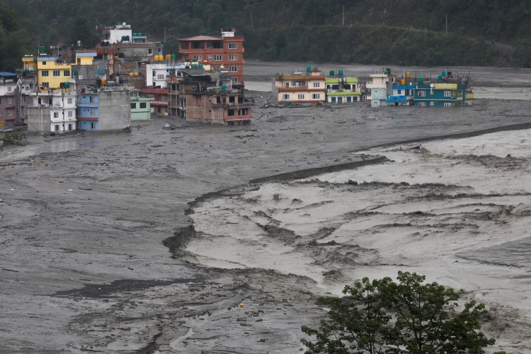 आजदेखि बाढी प्रभावितका लागि कोरोनाविरुद्धको खोप