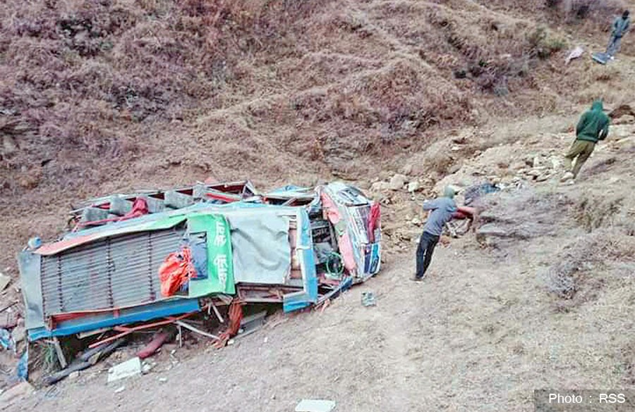 जुम्लामा बस दुर्घटना हुँदा २ जनाको मृत्यु