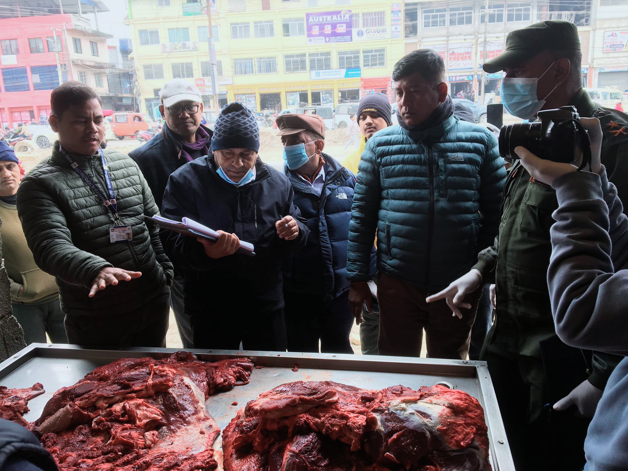 चितवनमा मासु पसल र प्रशोधित पानीको अनुगमन गर्न उपभोक्ता अधिकार संरक्षण मञ्चको आग्रह