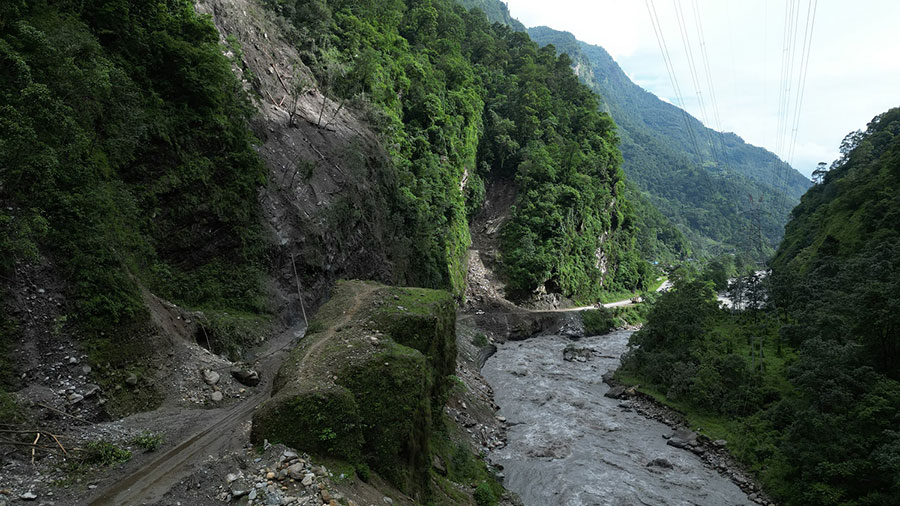 कालीगण्डकी करिडोरमा महभिरको पहिरोले दुर्घटनाको जोखिम