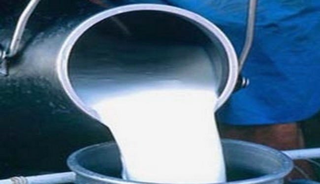 बागलुङका दूध किसानले पाए सोह्र लाख अनुदान