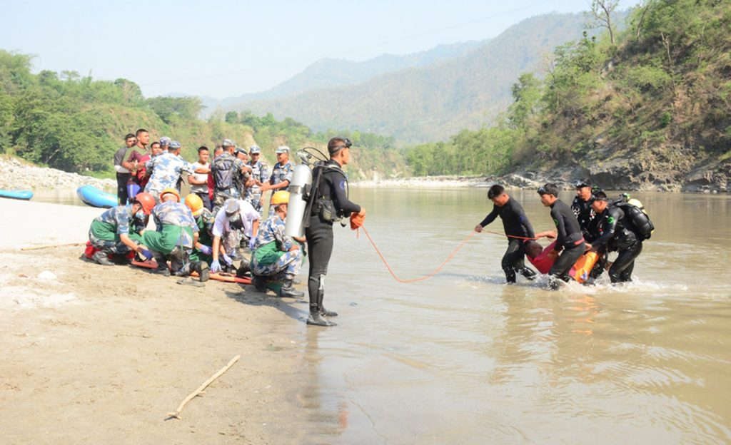 सबै प्रदेशमा गोताखोर, मोटरबोट र हेभी इक्युपमेन्ट परिचालन